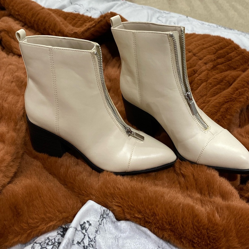 BRAND NEW!!! Trendy Boots